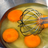 Whisk eggs and sugar