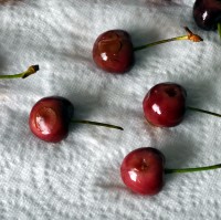Remove and dry off the cherries