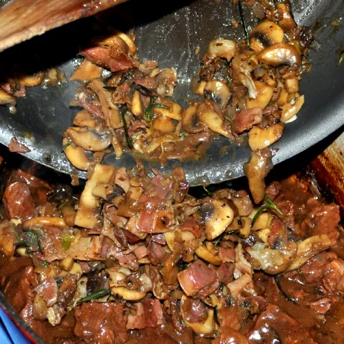 Mix the mushrooms with the beef